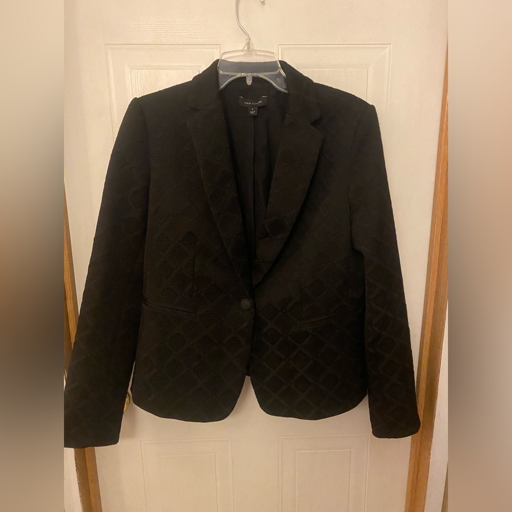 Ann Taylor Black Textured Diamond-Pattern Blazer - Picture 3 of 6